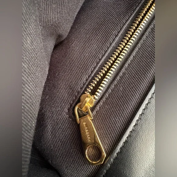 😍100% Authentic Burberry Lola Medium Quilted Leather Shoulder Bag😍 - Picture 11 of 12